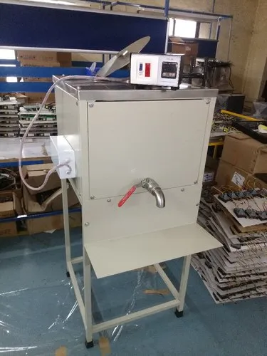 3 kw Electric SP-2K Tar Melting Machine, Capacity: