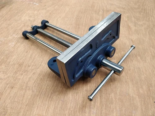 Carpenter Bench Vice