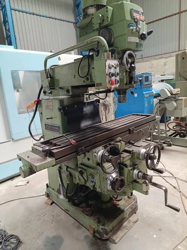 Cast Iron OLD AND USED VERTICAL MILLING OKUMA HOWA