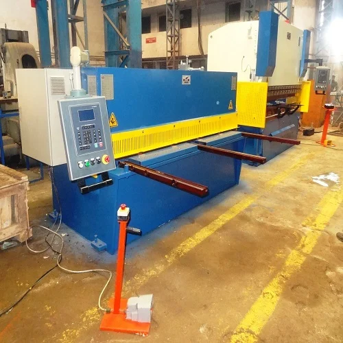 CNC Operated Hydraulic Shearing Machine