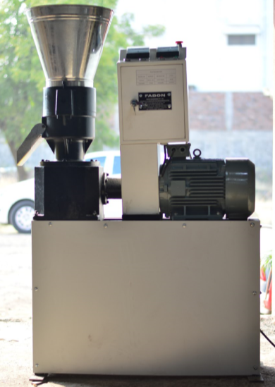 FABON 800kg/Hour Cattle Feed Pellet Machine, Capacity: 700-800 kg/ Hour