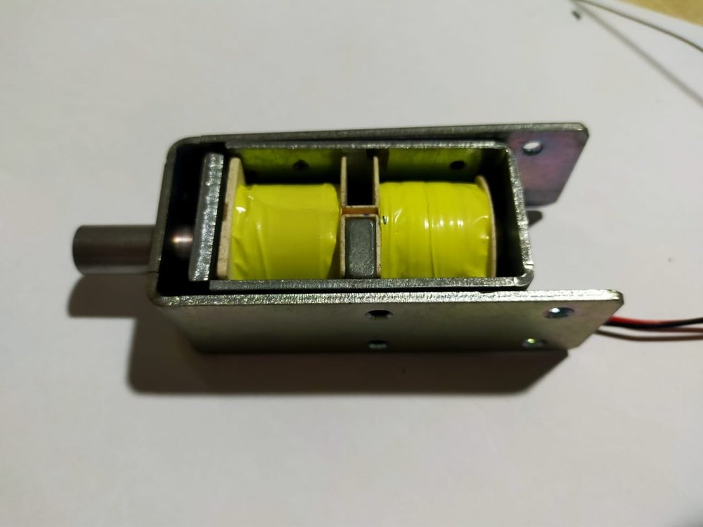 Latching /Handl