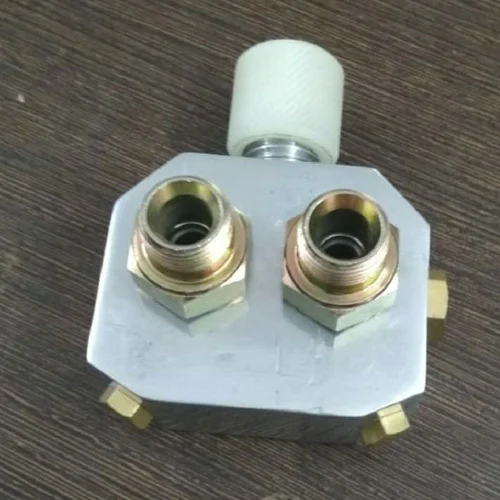 Mixer Head For Solventless Lamination Machine