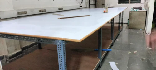 MS Garment Table