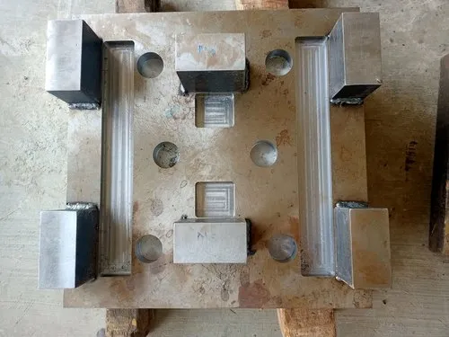 Pressed 7x7 Inch (lxw) Press Tool Progressive Die 0.001 mm 80 Hrs