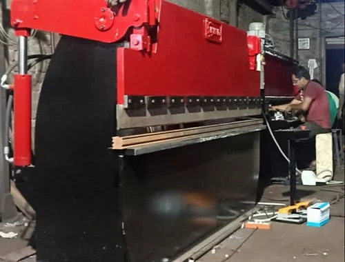 Semi Automatic 3 Phase Control Panel Making Machin