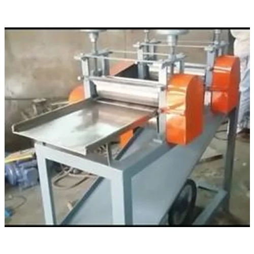 Semi Automatic Samosa Patti Making Machine